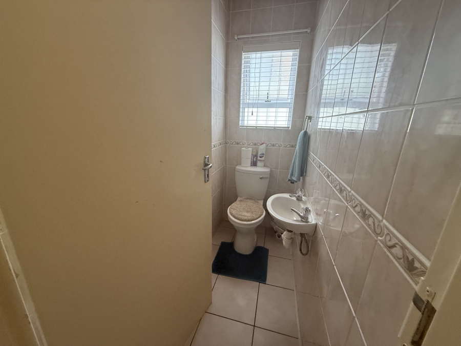 3 Bedroom Property for Sale in Langebaan North Western Cape